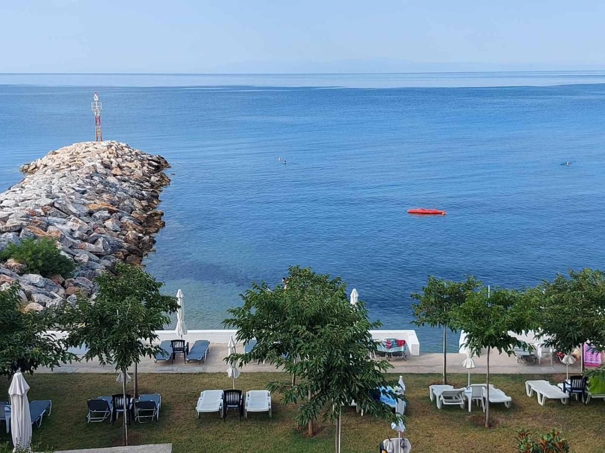 אפרטהוטל ניאה סקיוני Pansion Alexandros By The Sea מראה חיצוני תמונה